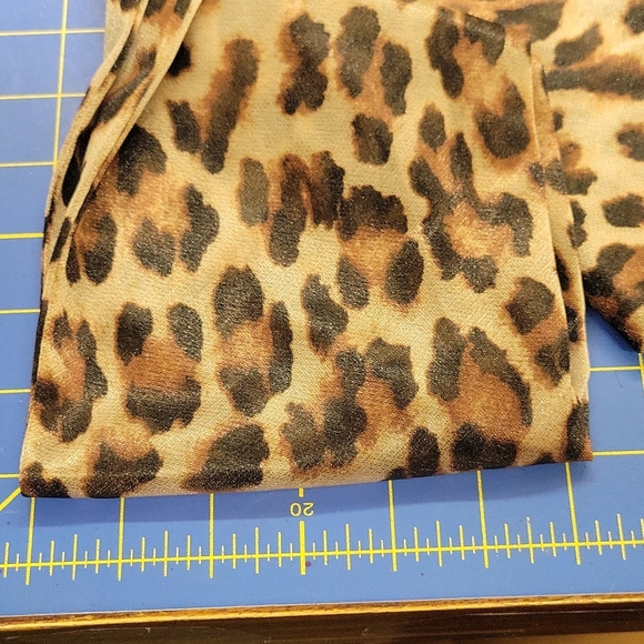 Leopard Print Double Layer Scarf Shrug  6" x 35" - Picture 2 of 2